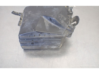 Блок предохранителей  8200683706   Renault Clio III    