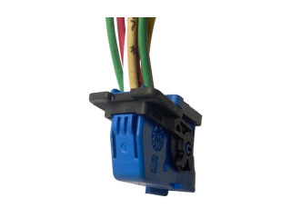 Радио/ проигрыватель CD/DVD / навигация