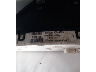 Панель приборов 30746103, 8602884 Volvo V70
