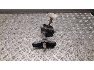 Крепежный винт (запасное колесо)