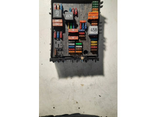 Блок предохранителей  1K0937804B, 1K0937800C   Volkswagen Touran I    