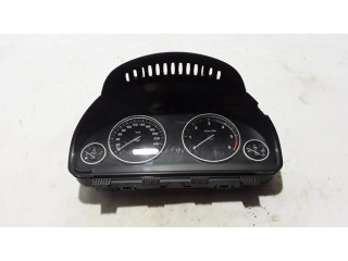 Přístrojová deska BMW 5 F10 F11 2013 9348714