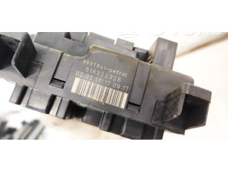 Блок предохранителей 8637841, 518322326 Volvo XC90