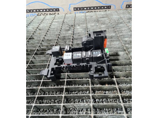   Pojistková skříňka    Audi Q7 4L 2007