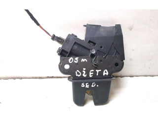 Замок багажника     Volkswagen Jetta V 2005 - 2010 года