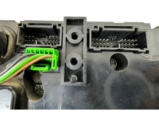 Блок управления климат-контролем    Volvo S80