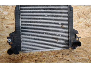 Интеркулер  3043858   Jeep Cherokee 2.8