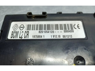 Блок предохранителей 8201054128, 8201054128   Renault Clio III    