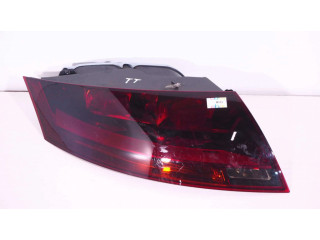 Задний фонарь левый сзади 8J0945095C    Audi TT TTS Mk2   2006-2014 года