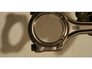 Поршень с шатуном 72L66 Fiat 124 Spider