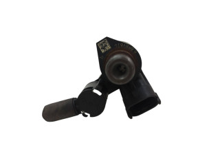 Форсунка 31303238, 0445116046    Volvo S60  D 5204 T3, D 5204 T2 