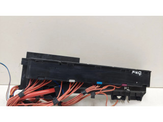 Pojistková skříňka 15613290 BMW 5 E60 E61 2005