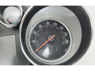 Přístrojová deska Opel Zafira C 2012 13460585