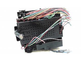 Блок предохранителей 8688374, 8645716 Volvo S60