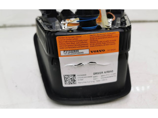 Подушка безопасности водителя 34116424A, P31332820 Volvo V70
