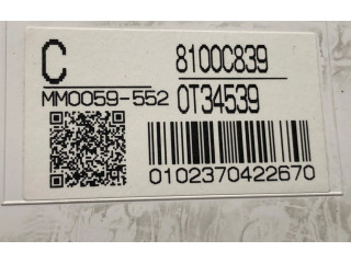 Přístrojová deska Mitsubishi Outlander 2020 8100C839