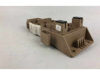 Блок предохранителей 82201AJ00A Subaru Outback