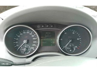 Панель приборов    Mercedes-Benz ML W164       