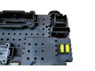 Блок предохранителей 30728512, 06W203 Volvo XC90