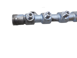 Топливная рампа 46347252, 46346020 Jeep Renegade