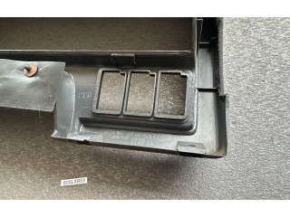 Přístrojová deska Nissan Patrol Y60 1994 6824001J00, 6824001J01