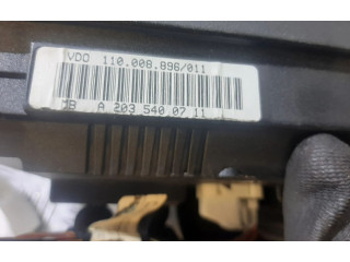 Přístrojová deska  Mercedes-Benz C W203 2005 A2035400711  