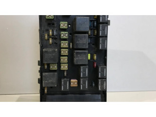 Блок предохранителей 04869204AM, 030202258 Chrysler Voyager