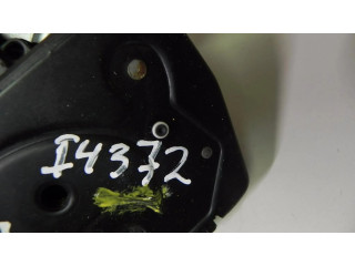 Замок капота двигателя