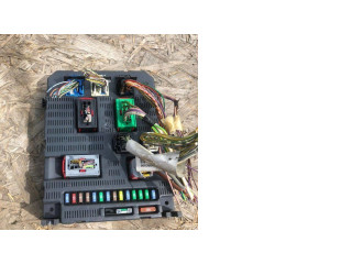 Блок предохранителей 9663798580 Citroen C4 I