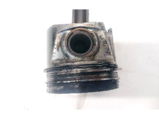  Поршень с шатуном    Volkswagen PASSAT B6  