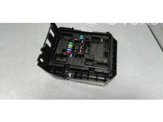 Блок предохранителей 284B69541R, 284B64086R   Renault Clio V    