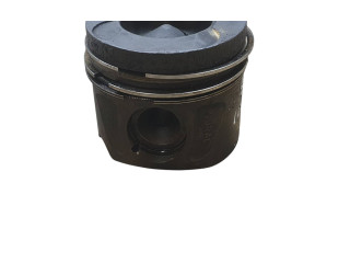 Píst 8370 Mercedes-Benz E W212