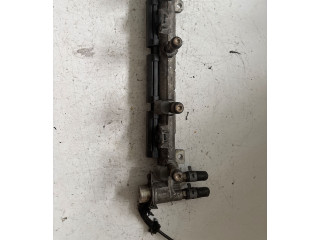 Топливная рампа 036133319   Audi A3 S3 8P   для двигателя BLS