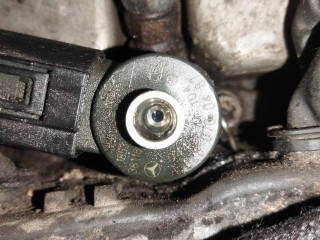 Vstřikovač 0445110104 Mercedes-Benz ML W163 pro naftový motor 4.0