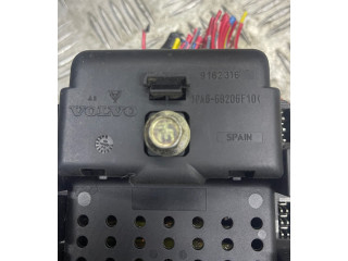 Блок предохранителей 9162316 Volvo V70