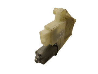 Передний двигатель механизма для подъема окон