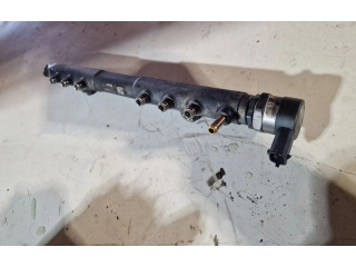 Топливная рампа 0281002712   Volvo V70  