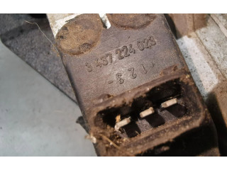 Топливная рампа 0438121011, 026133353 Audi 80 90 B3