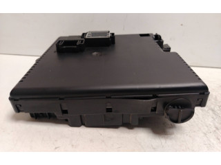 Блок предохранителей 30728512, 28017881   Volvo V70    