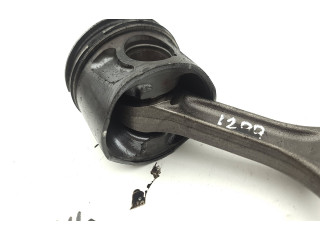 Поршень с шатуном M15746 D Maserati Ghibli