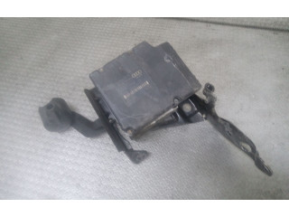 Блок АБС 8Z0907379B, 8Z0614517C   Audi  A2   -  года