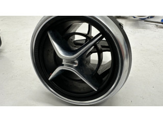 Боковая воздушная решётка