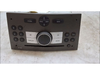 Pojistková skříňka Радио/ проигрыватель / навигация Opel Zafira B 2005