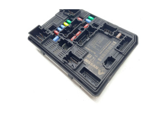   Pojistková skříňka 284B67877R   Renault Captur 2020