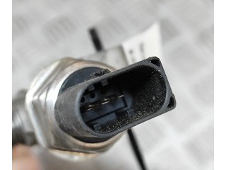 Топливная рампа 04L130089E, 04L130764   Audi A1   для двигателя CFHB