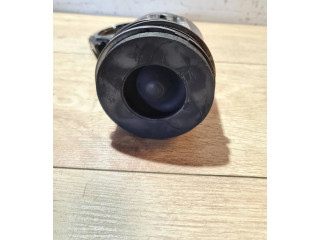  Поршень с шатуном    Volvo V70  