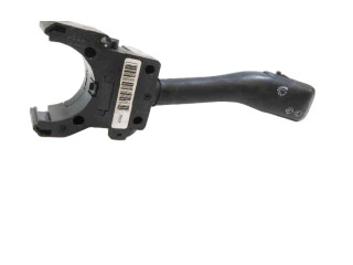 Ручка стеклоочистителей 8L0953513 Audi A3 S3 8L