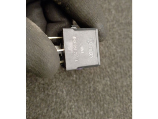 Pojistková skříňka 4H0951253A Audi A5 Sportback 8TA 2012