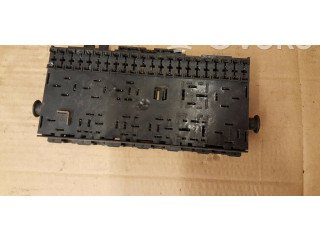 Pojistková skříňka 171941813D Volkswagen Golf II 1984