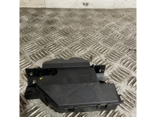 Zámek zadních dveří 7840617 BMW 3 E90 E91 2011